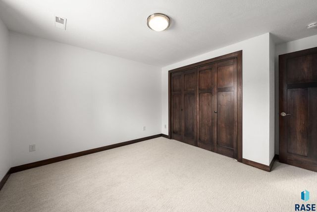 4500 S Tomar Rd Road, Sioux Falls, SD 57105