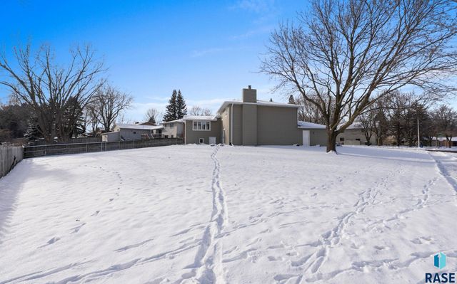 4500 S Tomar Rd Road, Sioux Falls, SD 57105