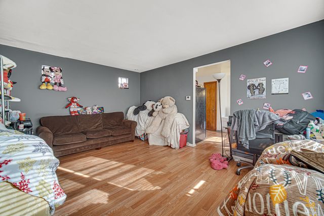 7915 S Dobson Avenue, Chicago, IL 60619