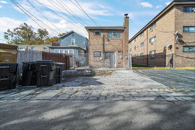 7915 S Dobson Avenue, Chicago, IL 60619