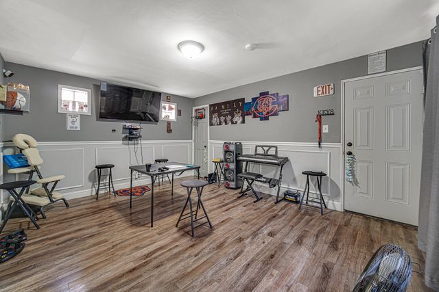 7915 S Dobson Avenue, Chicago, IL 60619