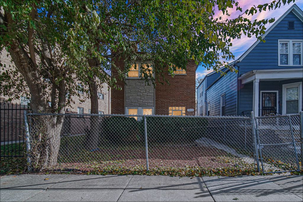 7915 S Dobson Avenue, Chicago, IL 60619