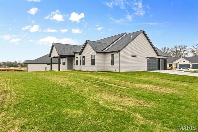 1416 Guilford Place Place, Troy, IL 62294