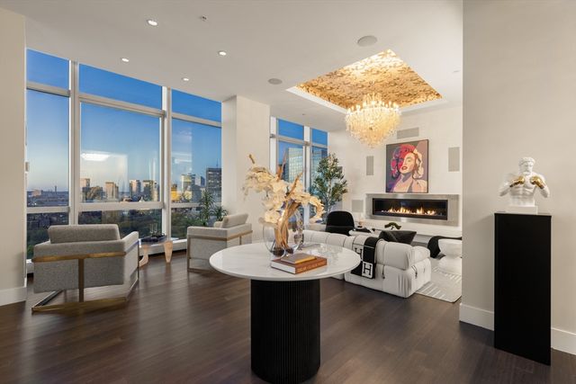 110 Stuart St PH, Boston, MA 02116