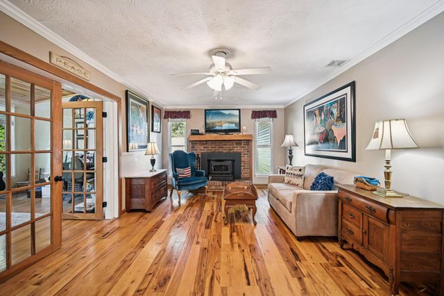 25 Roga Road, Reynoldsburg, OH 43068