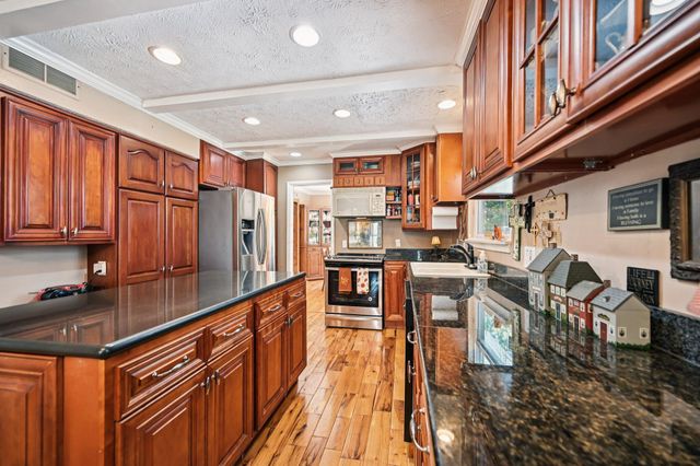 25 Roga Road, Reynoldsburg, OH 43068