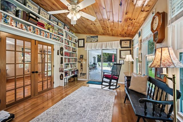 25 Roga Road, Reynoldsburg, OH 43068