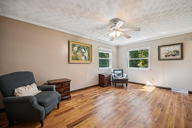 25 Roga Road, Reynoldsburg, OH 43068