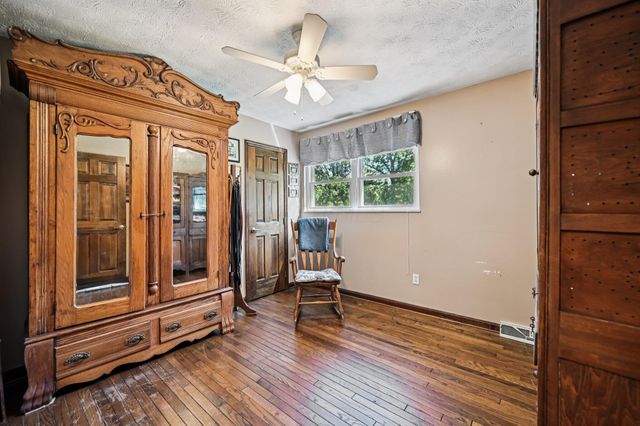 25 Roga Road, Reynoldsburg, OH 43068