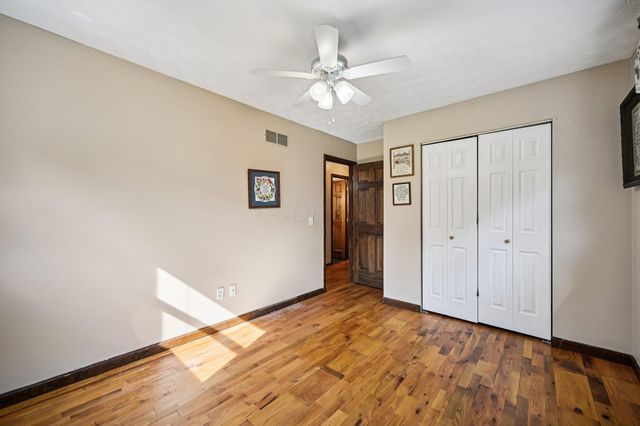 25 Roga Road, Reynoldsburg, OH 43068