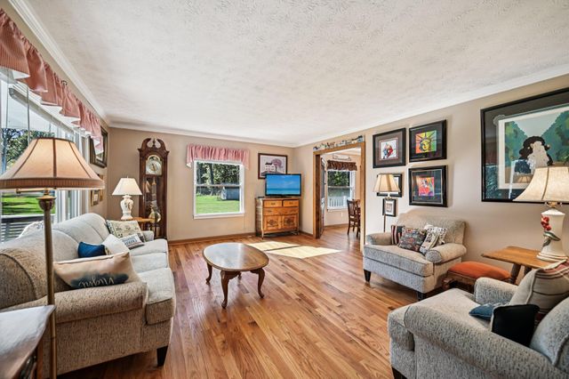 25 Roga Road, Reynoldsburg, OH 43068