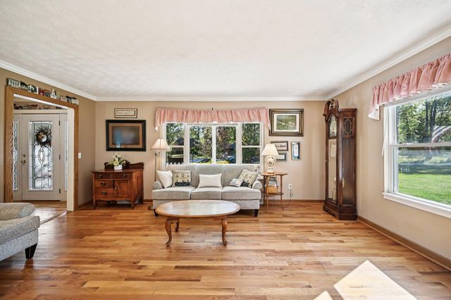 25 Roga Road, Reynoldsburg, OH 43068