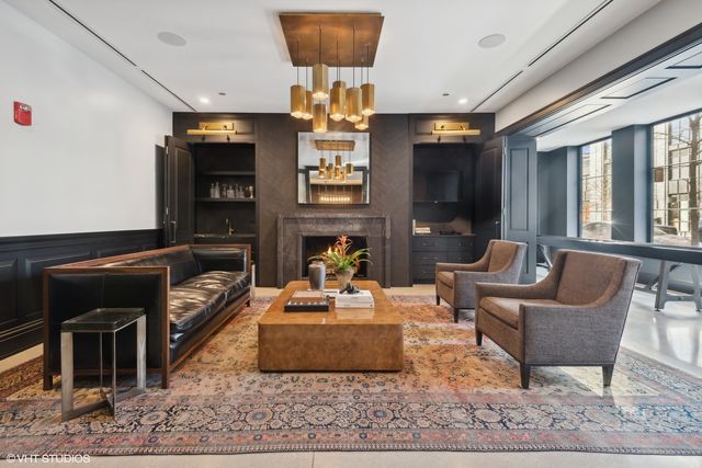 1109 W Washington Boulevard 2B, Chicago, IL 60607