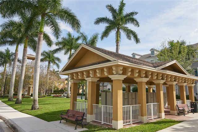 123 E Royal Palm Cir 105, Jupiter, FL 33458