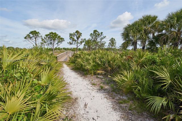 123 E Royal Palm Cir 105, Jupiter, FL 33458