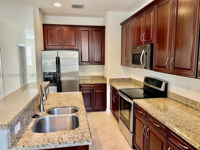 123 E Royal Palm Cir 105, Jupiter, FL 33458