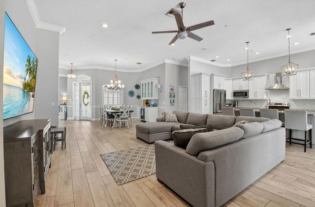 4880 Glenn Pine Lane, Boynton Beach, FL 33436