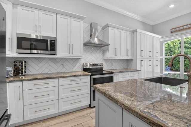 4880 Glenn Pine Lane, Boynton Beach, FL 33436