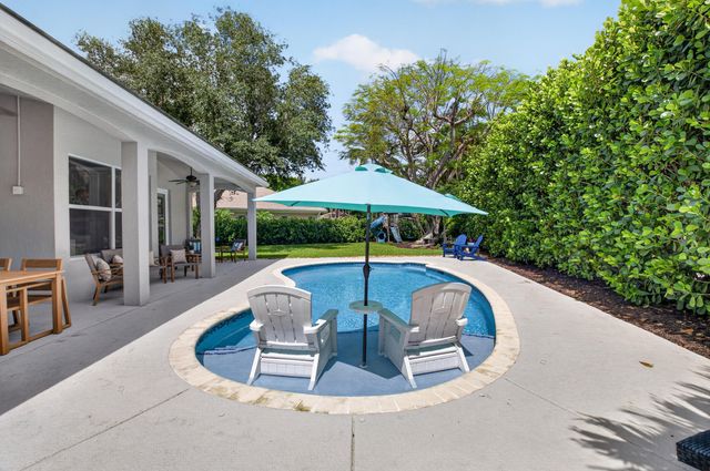 4880 Glenn Pine Lane, Boynton Beach, FL 33436