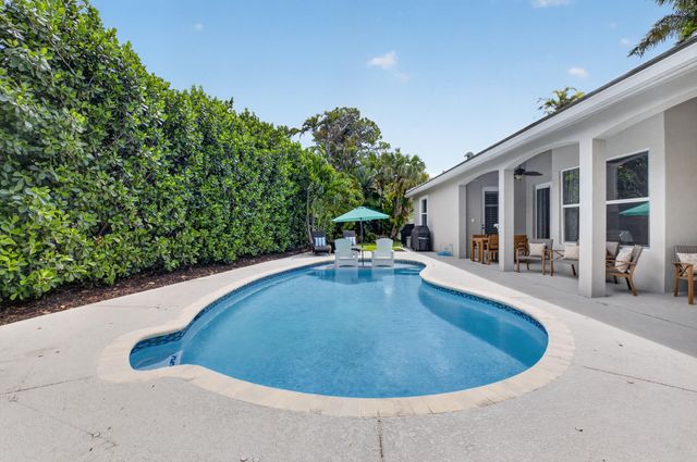 4880 Glenn Pine Lane, Boynton Beach, FL 33436