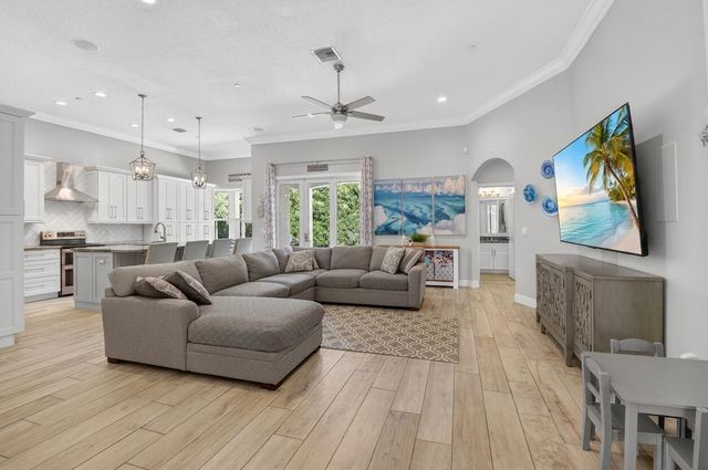 4880 Glenn Pine Lane, Boynton Beach, FL 33436