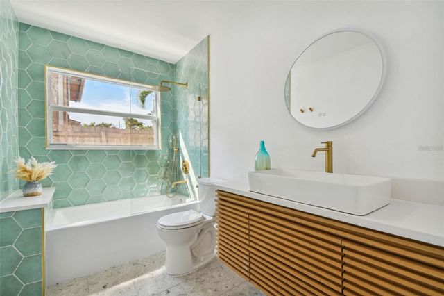 1949 DOLPHIN BOULEVARD S, St Petersburg, FL 33707