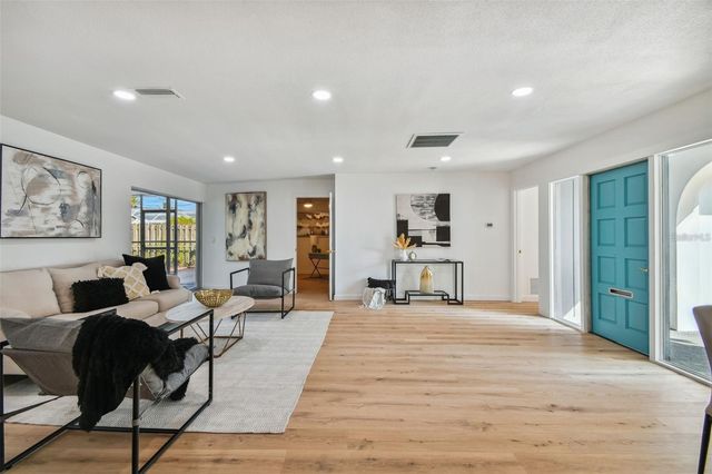 1949 DOLPHIN BOULEVARD S, St Petersburg, FL 33707