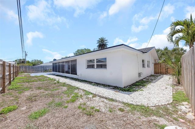 1949 DOLPHIN BOULEVARD S, St Petersburg, FL 33707