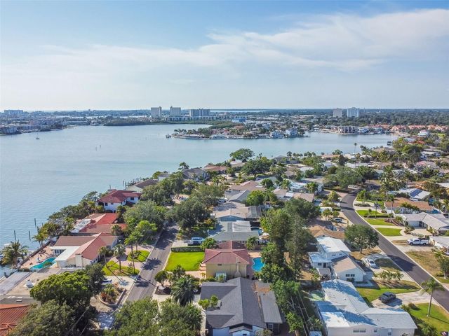 1949 DOLPHIN BOULEVARD S, St Petersburg, FL 33707