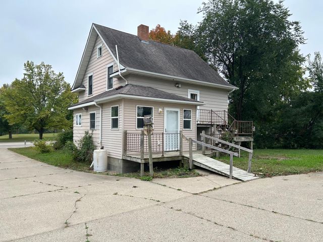 321 Highway 7 E, Hutchinson, MN 55350