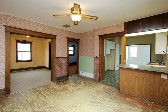 321 Highway 7 E, Hutchinson, MN 55350