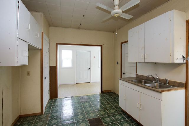 321 Highway 7 E, Hutchinson, MN 55350