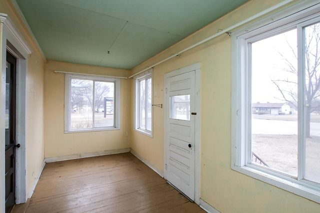 321 Highway 7 E, Hutchinson, MN 55350