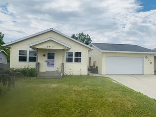 1911 Flambeau STREET, Manitowoc, WI 54220
