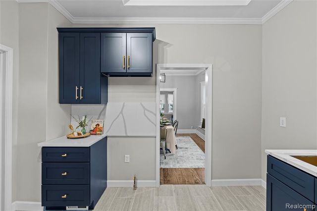 16656 Frazho Road, Roseville, MI 48066