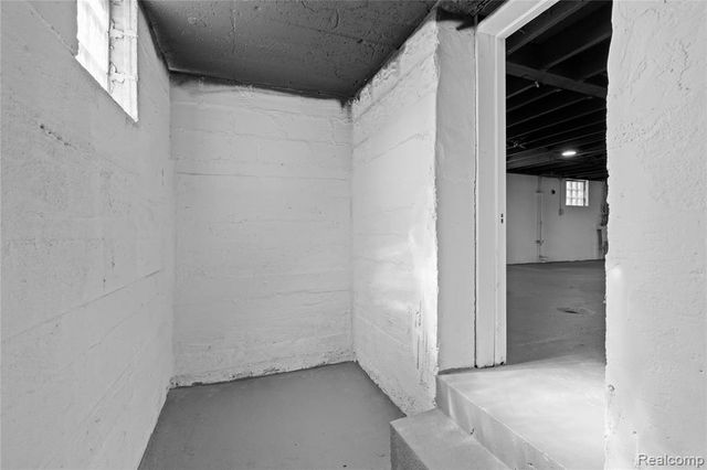 16656 Frazho Road, Roseville, MI 48066