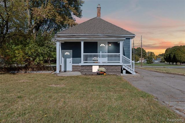 16656 Frazho Road, Roseville, MI 48066