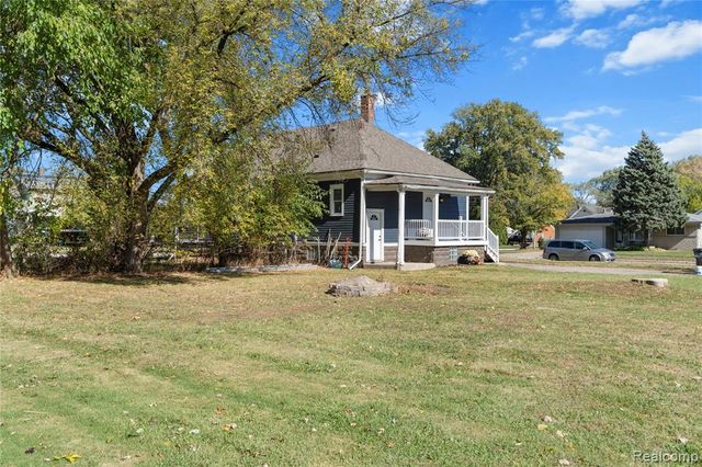 16656 Frazho Road, Roseville, MI 48066