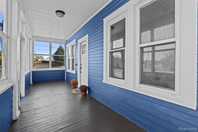 16656 Frazho Road, Roseville, MI 48066