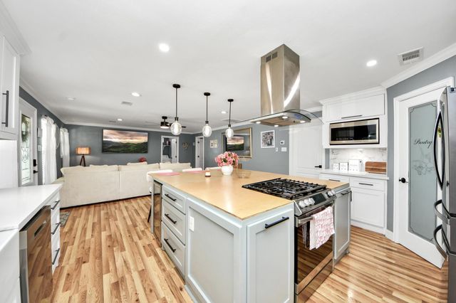 321 Reid Street, Houston, TX 77022