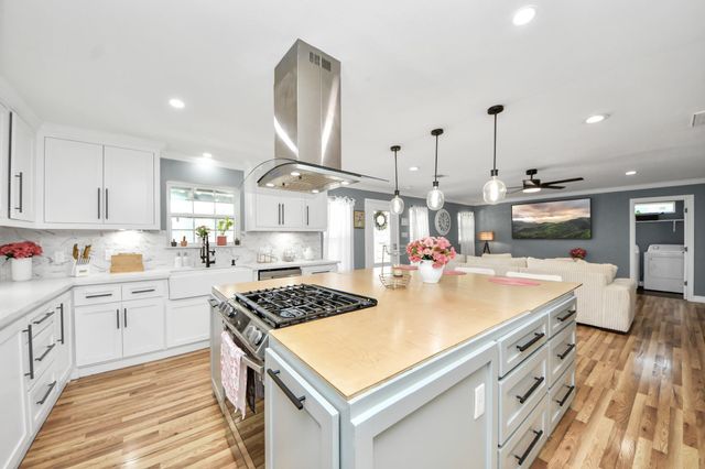 321 Reid Street, Houston, TX 77022