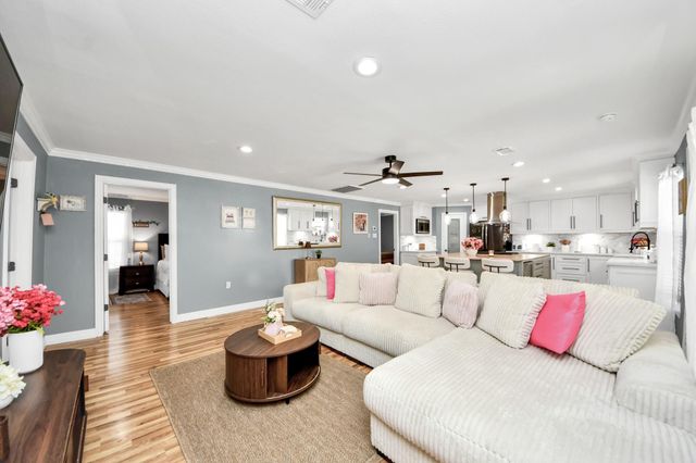 321 Reid Street, Houston, TX 77022