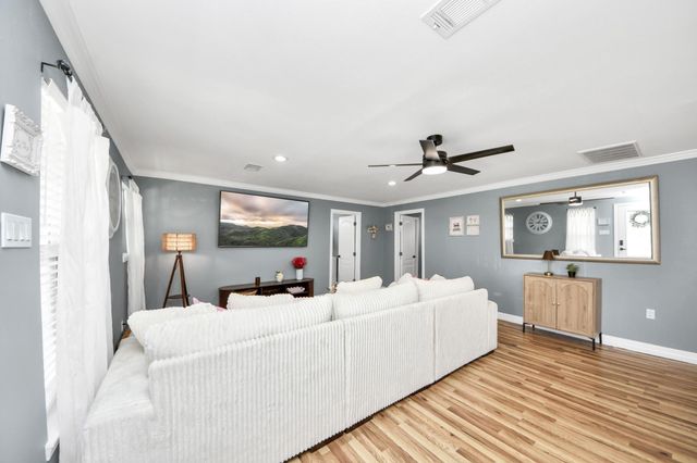 321 Reid Street, Houston, TX 77022