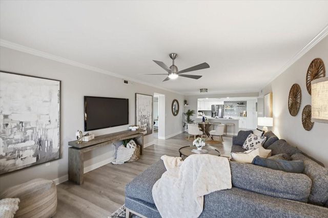 4908 38TH WAY S 401, St Petersburg, FL 33711