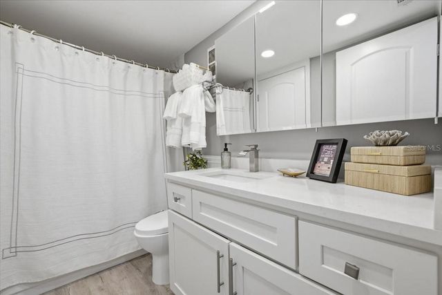 4908 38TH WAY S 401, St Petersburg, FL 33711