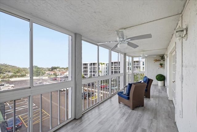4908 38TH WAY S 401, St Petersburg, FL 33711