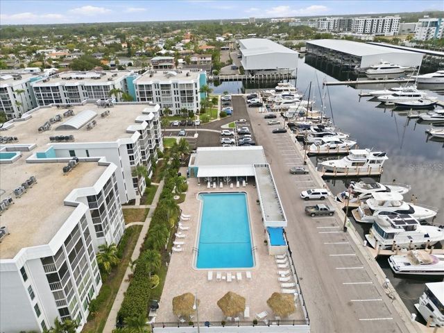4908 38TH WAY S 401, St Petersburg, FL 33711