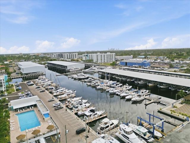 4908 38TH WAY S 401, St Petersburg, FL 33711