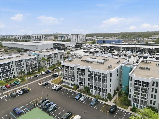 4908 38TH WAY S 401, St Petersburg, FL 33711