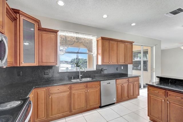 2716 San Andros, West Palm Beach, FL 33411